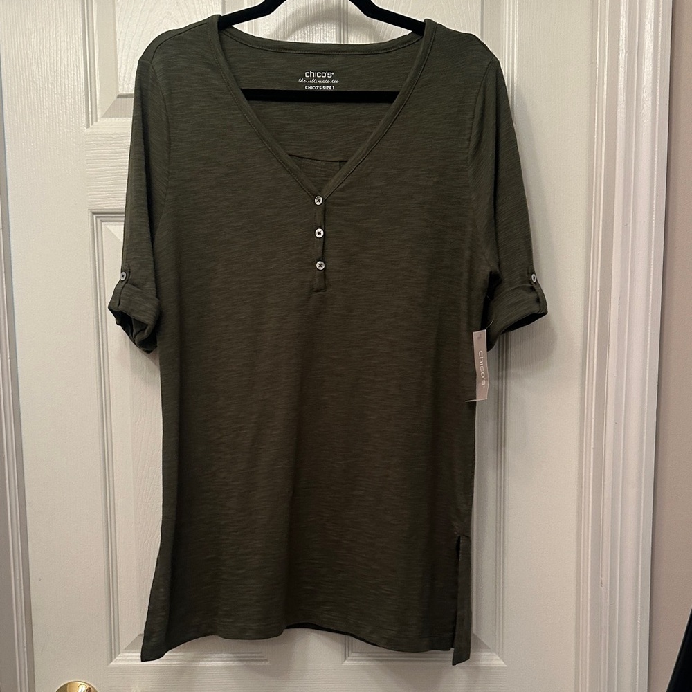 Chico's Olive Buttoned V-Neck Tee Size 1